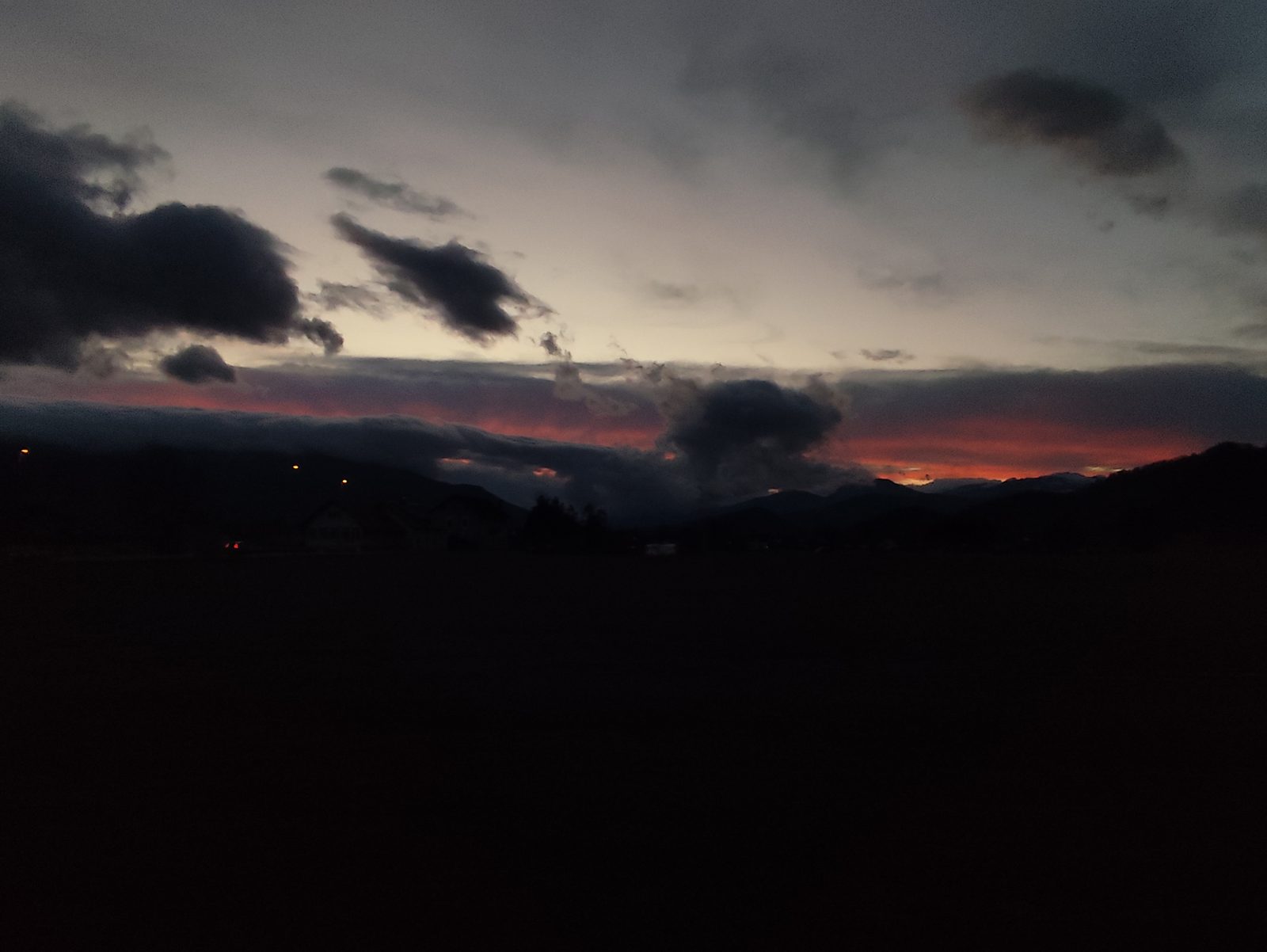 Oblačen mrak nad Zgornjo Savinjsko dolino, ki nakazuje spremembo temperaturnega trenda
